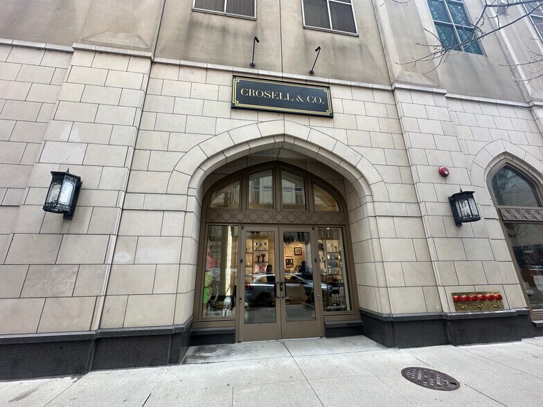 More Photos Of 660 N Wabash Ave, Chicago Apartments For Lease