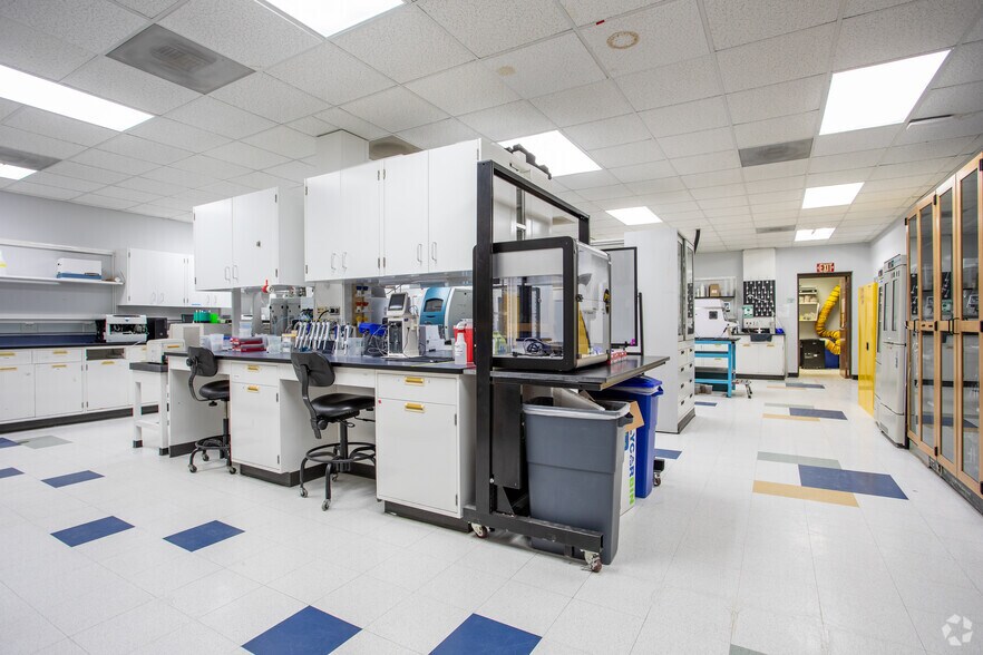 More Photos Of 2 Triangle Dr, Research Triangle Park Flex For Lease