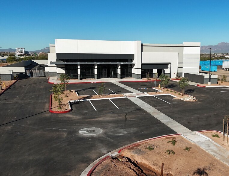 More Photos Of 11244 E Pecos Rd, Mesa Distribution For Lease