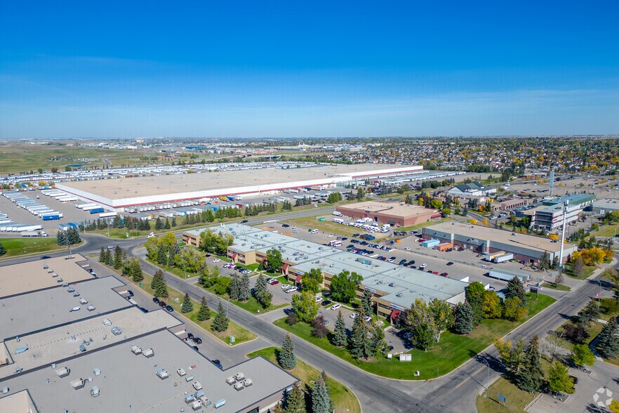 More Photos Of 3880-3908 29 St NE, Calgary Warehouse For Lease