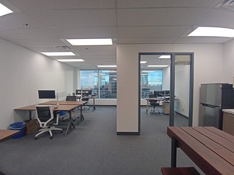 More Photos Of 1420 Blair Towers Pl, Ottawa Office For Lease
