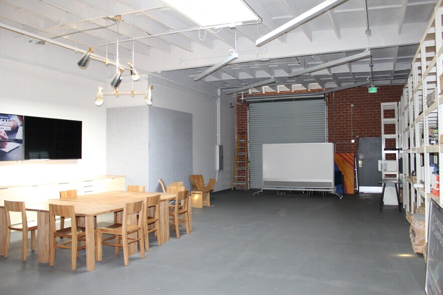 More Photos Of 1547 10th St, Santa Monica Loft Creative Space For Lease