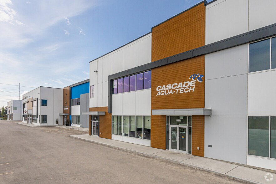 More Photos Of Element Business Ctr, Edmonton Service For Sale