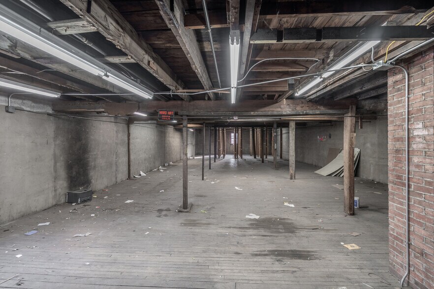 More Photos Of 420-424 W State St, Ithaca Freestanding For Lease