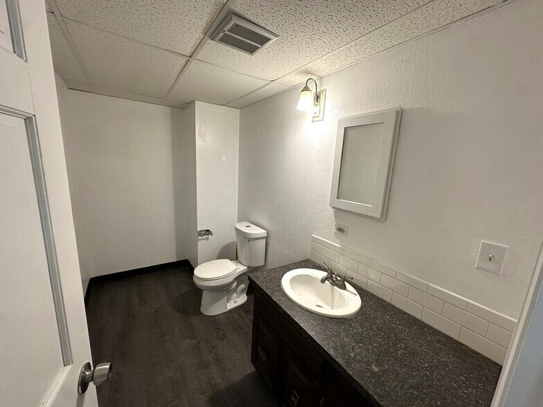 More Photos Of 2168 S Birch St, Denver Medical For Lease