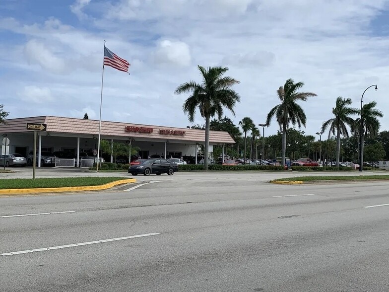 Primary Photo Of 420-440 S State Road 7, Plantation Auto Dealership For Lease