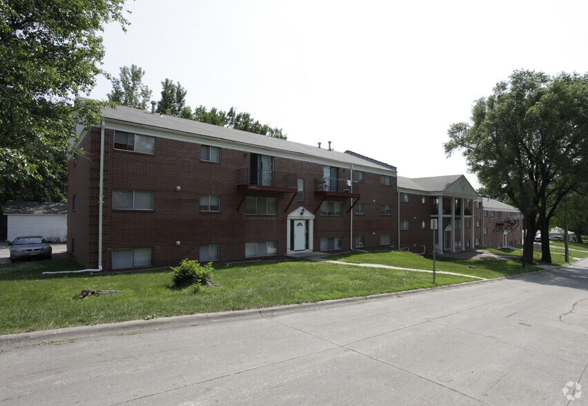 More Photos Of 7301 Corby St, Omaha Apartments For Sale