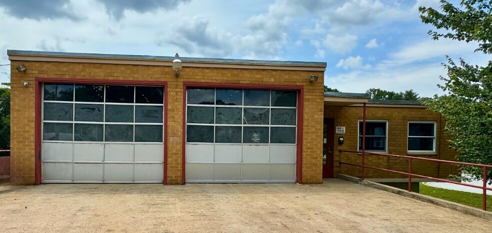 Primary Photo Of 86 Allen St, Greenville Police Fire Station For Sale