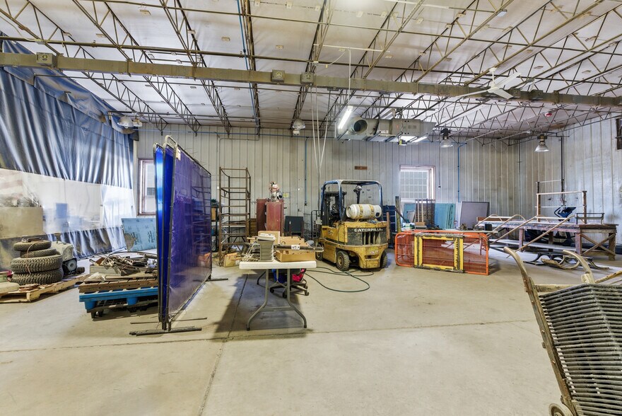 More Photos Of 3050 Wagner Rd, Waterloo Freestanding For Sale