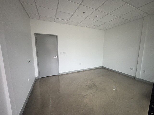 More Photos Of 1450 Curtis Ln, Allen Self Storage For Lease
