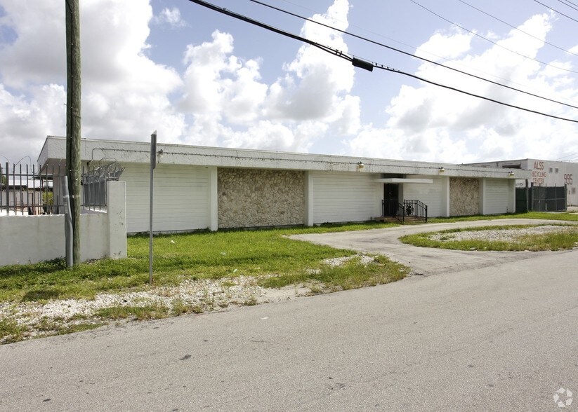 More Photos Of 1001 NW 72nd St, Miami Industrial For Sale