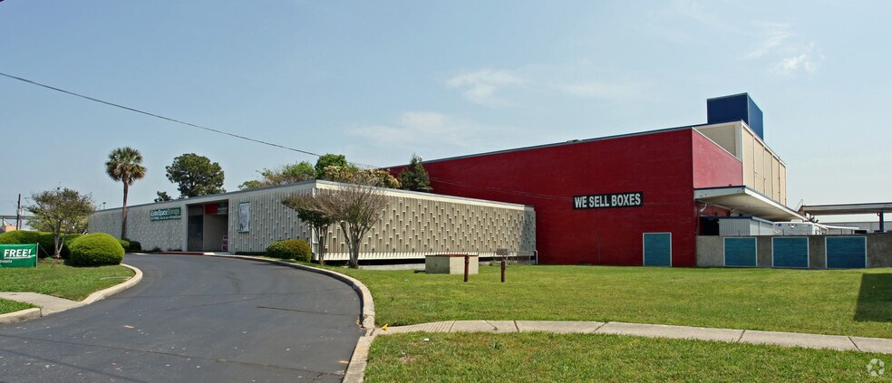 Primary Photo Of 5330 Jefferson Hwy, Harahan Self Storage For Lease