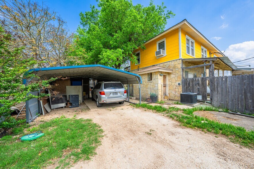 More Photos Of 4455 Highway 27, Kerrville Flex For Sale