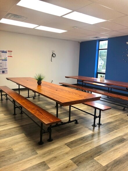 More Photos Of 15 Thames St, Groton Office For Lease