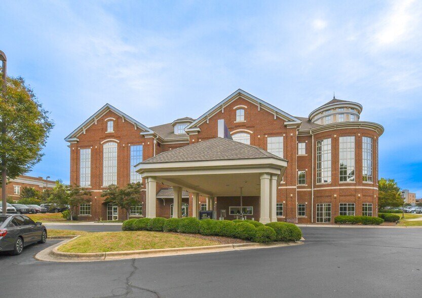 More Photos Of 401 Meridian St N, Huntsville Office For Lease