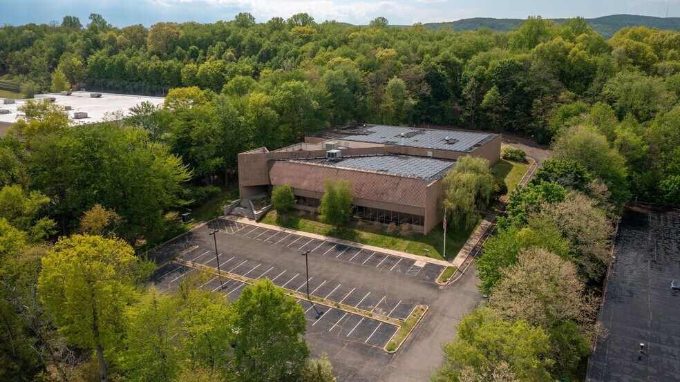 More Photos Of 500 Corporate Dr, Mahwah Light Manufacturing For Sale