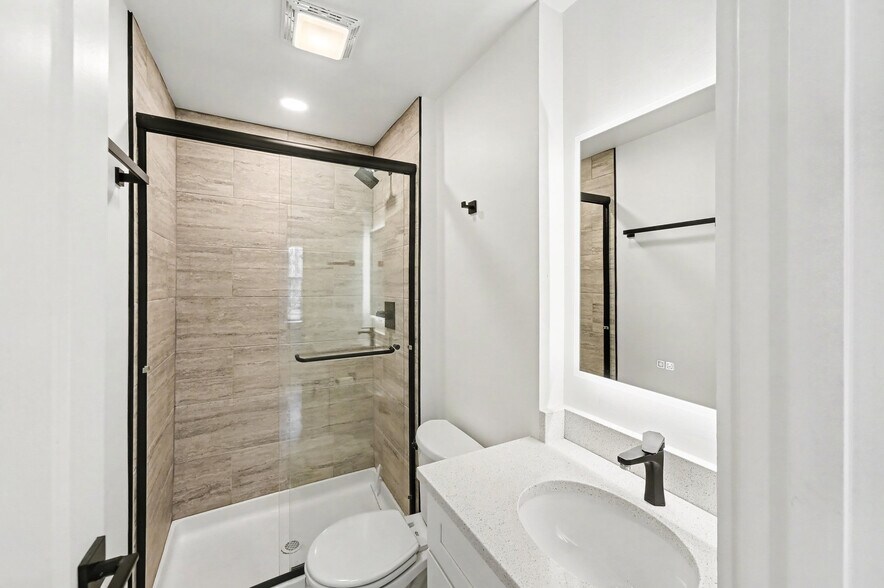 More Photos Of 112 E 43rd St, Kansas City Apartments For Sale