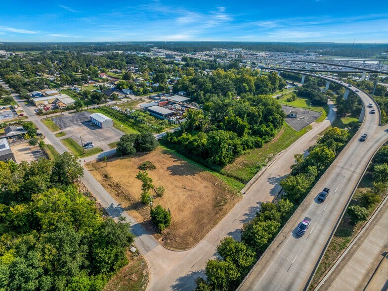 More Photos Of 5939 Albert Dr, Humble Light Distribution For Sale