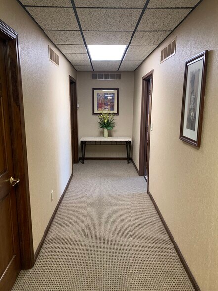 More Photos Of 7071 Corporate Way, Dayton Office For Lease