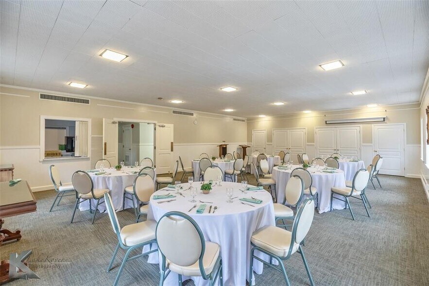 More Photos Of 3425 S 14th St, Abilene Lodge Meeting Hall For Sale