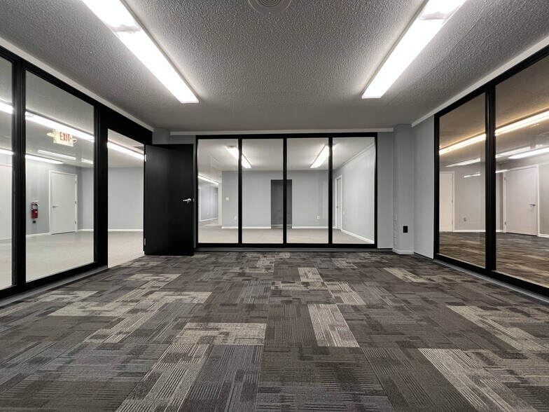 More Photos Of 1910 Indian Wood Cir, Maumee Medical For Lease