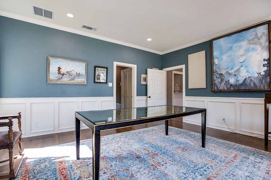 More Photos Of 421 W Concho Ave, San Angelo Office For Lease