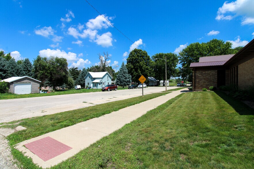 More Photos Of 100 E 3rd St, Galva Office For Sale