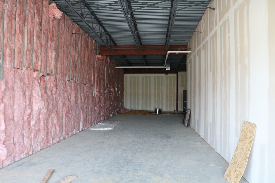 More Photos Of 2701 W SW Loop 323, Tyler Unknown For Lease