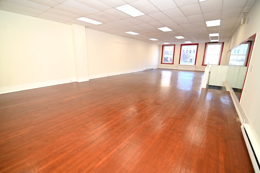 More Photos Of 227 E Baltimore St, Baltimore Storefront Retail Residential For Sale