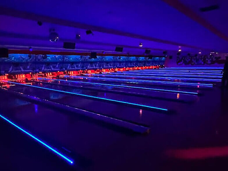 More Photos Of 1333 Moorefield Rd, Springfield Bowling Alley For Sale
