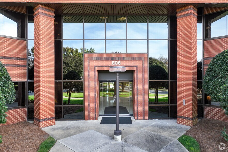 More Photos Of 806 Green Valley Rd, Greensboro Coworking Space