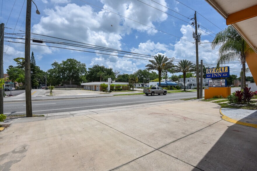 More Photos Of 1020 S Ridgewood Ave, Daytona Beach Hotel For Sale