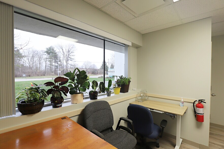 More Photos Of G4007 W Court St, Flint Office For Sale