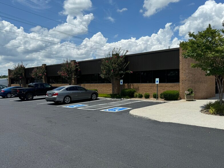 More Photos Of 9051 Executive Park Dr, Knoxville Office For Sale