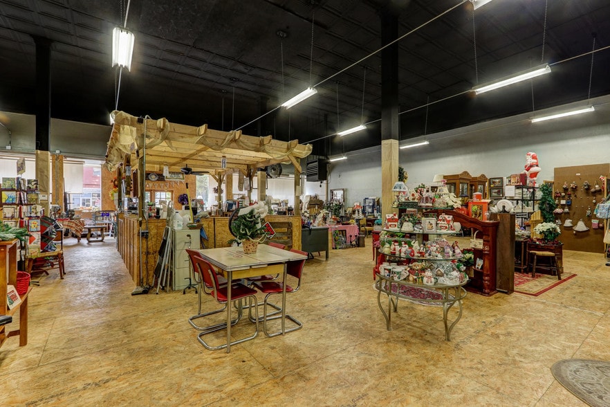 More Photos Of 227-229 S Scales St, Reidsville Storefront Retail Residential For Sale