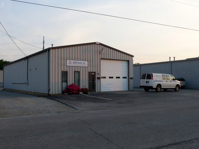 More Photos Of 722-726 Roanoke St, Salem Research And Development For Sale