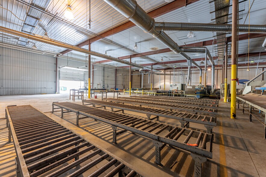 More Photos Of 4097 53 Hwy, Eveleth Manufacturing For Sale