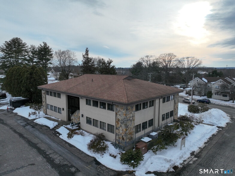 More Photos Of 160 Oak St, Glastonbury Office For Sale