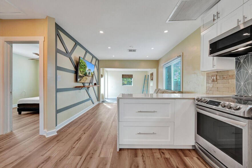 More Photos Of 301 SW 9th St, Fort Lauderdale Apartments For Sale