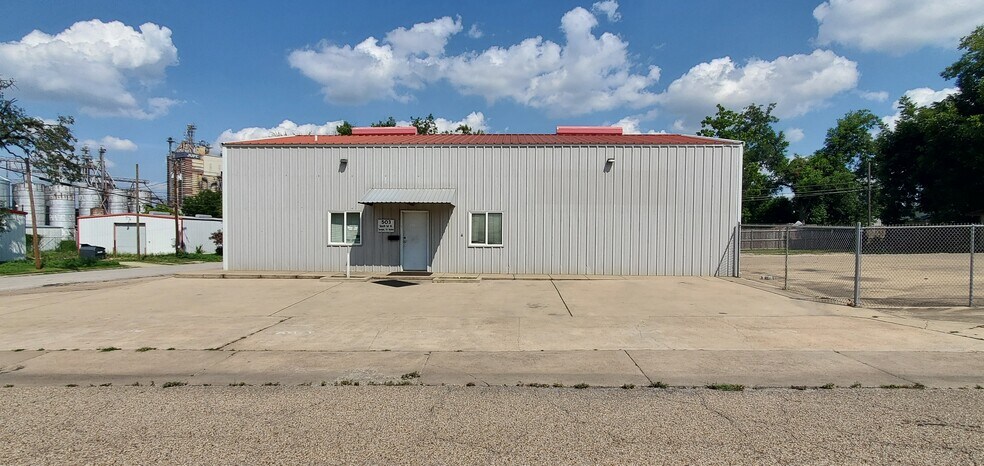 More Photos Of 503 S 1st St, Temple Warehouse For Lease