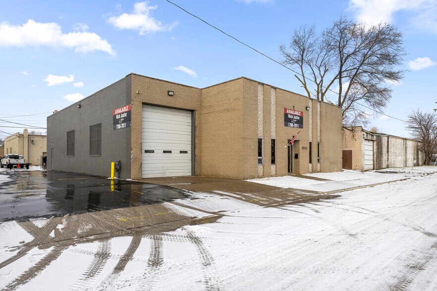 More Photos Of 23201 Roseberry Ave, Warren Warehouse For Sale