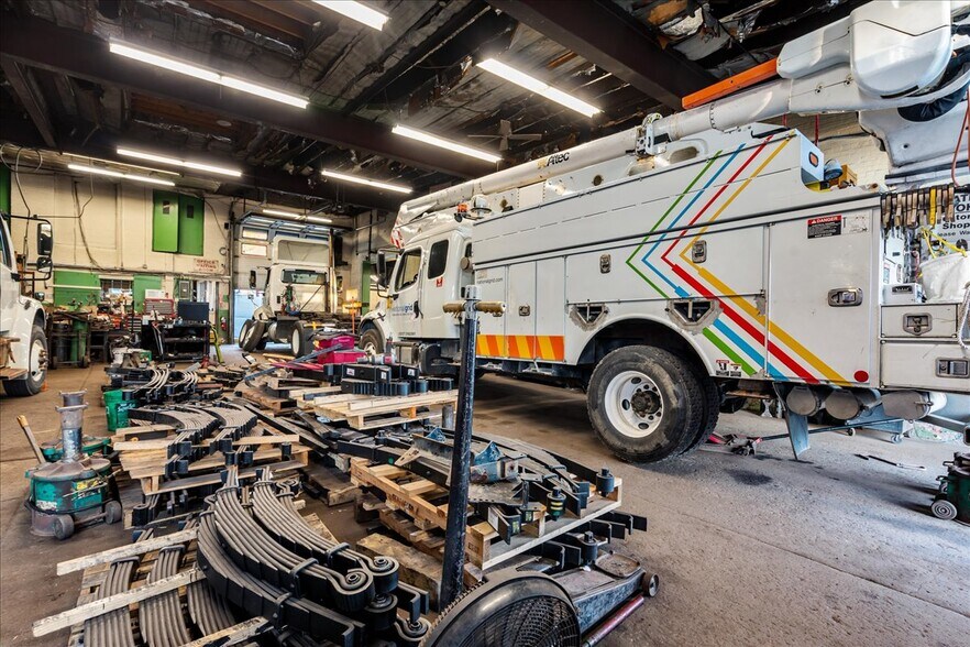 More Photos Of 368 Central Ave, Albany Auto Repair For Sale