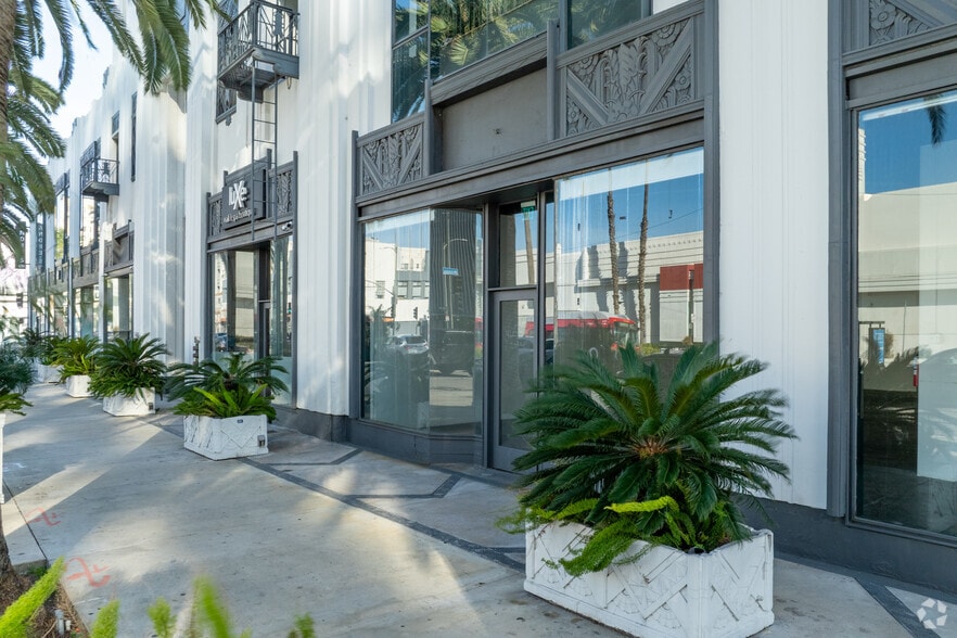 More Photos Of 5400-5420 Wilshire Blvd, Los Angeles Loft Creative Space For Lease