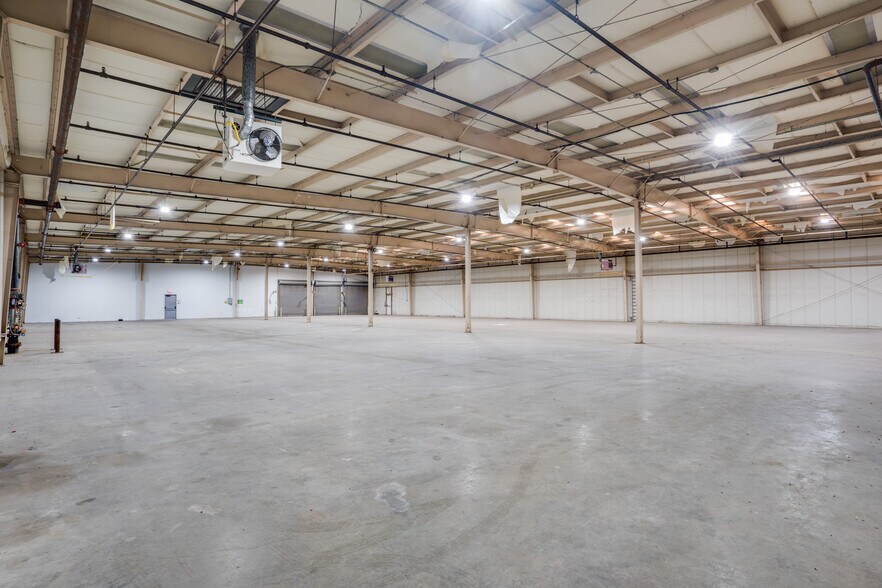 More Photos Of 2716 Commerce St, Wichita Falls Industrial For Sale
