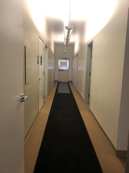 More Photos Of 1600 Norris Rd, Bakersfield Office For Sale