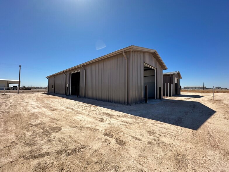 More Photos Of 1608 S County Road 1101, Midland Warehouse For Lease