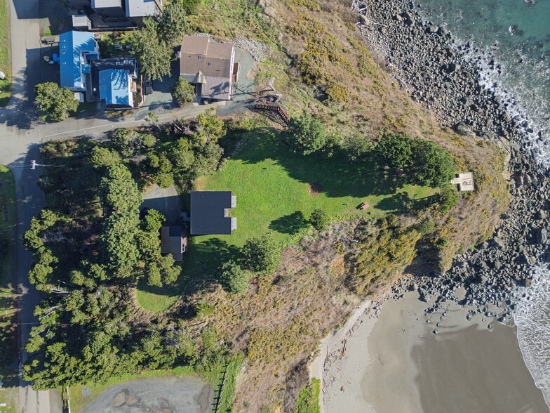 More Photos Of 409 Jackson St, Port Orford Specialty For Sale