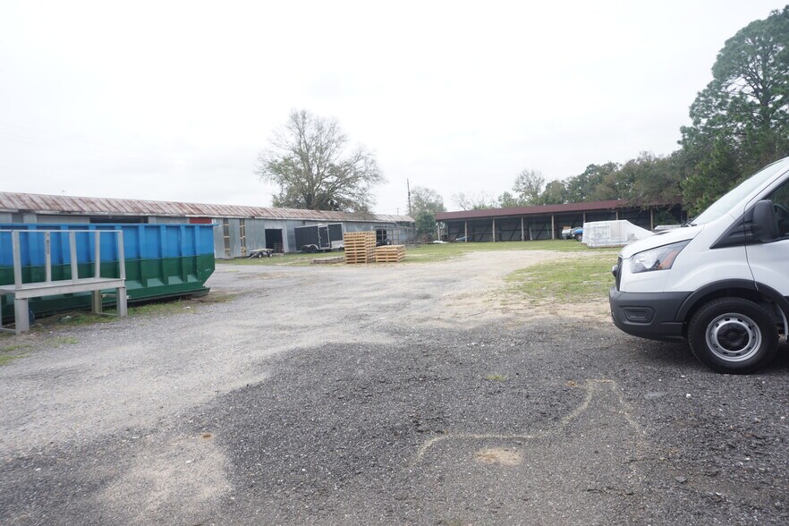 More Photos Of 3605 N Davis Hwy, Pensacola Warehouse For Sale
