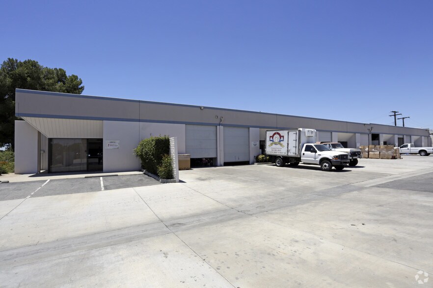 More Photos Of 12915-12929 Telegraph Rd, Santa Fe Springs Warehouse For Lease