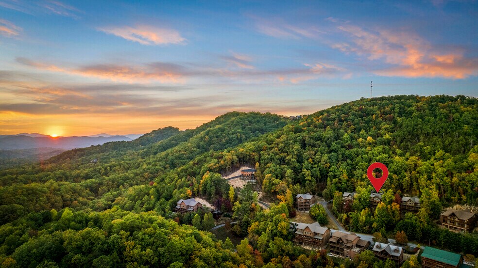 More Photos Of 1960 Blackthorn Trl, Sevierville Hospitality For Sale